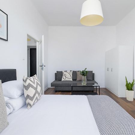 2-Bedroom Apartment - Dluga 65 Краків Екстер'єр фото