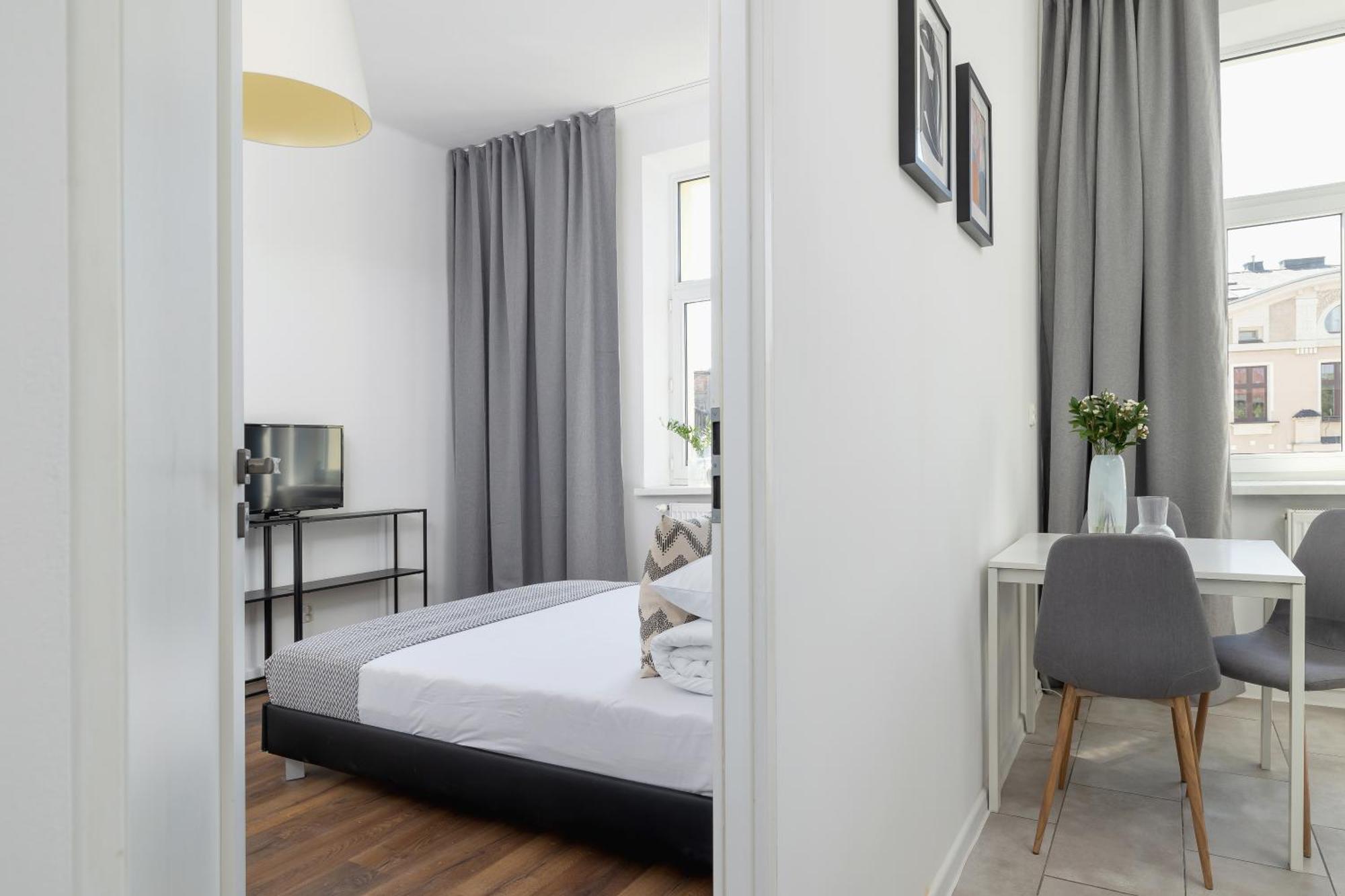 2-Bedroom Apartment - Dluga 65 Краків Екстер'єр фото